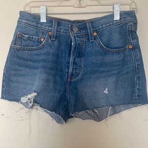 Levi’s Cut-off Jean Shorts